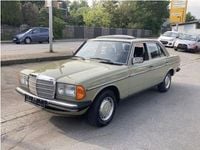 Gebraucht Mercedes E230 136 PS (100 kW) 1982 Grün Limousine