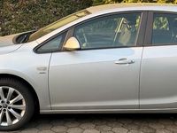 Gebraucht Opel Astra Active 87 PS (63 kW) 2013 Silber Limousine