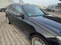 Gebraucht Mercedes E220 Elegance 170 PS (125 kW) 2013 Schwarz Kombi