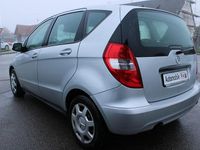Gebraucht Mercedes A160 95 PS (69 kW) 2011 Silber Limousine