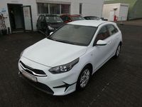 Gebraucht Kia Ceed Vision 160 PS (117 kW) 2023 Weiß Kleinwagen