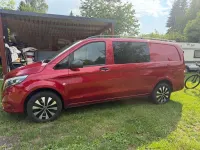 Gebraucht Mercedes Vito 190 PS (139 kW) 2022 Rot Van