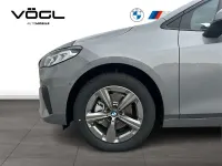 Neu BMW 218 Active Tourer 136 PS (100 kW) 2026 Silber Van / Kleinbus