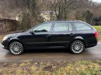 Gebraucht Skoda Octavia Ambition 105 PS (77 kW) 2012 Schwarz Kombi