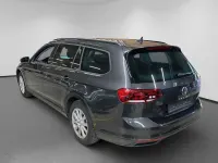 Gebraucht VW Passat 150 PS (110 kW) 2023 Grau Kombi
