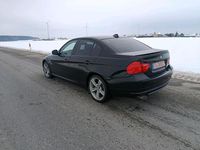 Gebraucht BMW 320 120 PS (88 kW) 2011 Schwarz Limousine