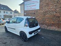 Gebraucht Citroën C1 Tendance 68 PS (50 kW) 2012 Weiß Kleinwagen