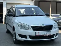 Gebraucht Skoda Roomster Plus Edition 69 PS (50 kW) 2011 Weiß Van / Kleinbus