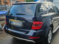 Gebraucht Mercedes ML320 224 PS (164 kW) 2008 Blau SUV