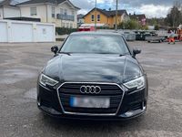 Gebraucht Audi A3 Sport 116 PS (85 kW) 2018 Schwarz Limousine