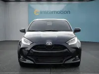 Neu Toyota Yaris 116 PS (85 kW) 2025 Schwarz Kleinwagen
