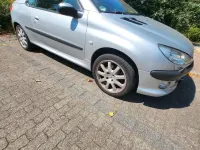 Gebraucht Peugeot 206 CC Platinum 136 PS (100 kW) 2002 Silber Cabrio