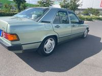 Gebraucht Mercedes 190 90 PS (66 kW) 1986 Grün Limousine