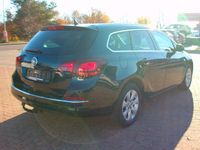 Gebraucht Opel Astra Exklusiv 120 PS (88 kW) 2016 Grün Kombi