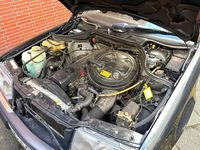 Gebraucht Mercedes E260 160 PS (117 kW) 1992 Schwarz Limousine