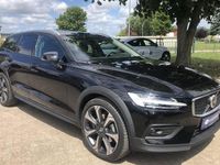 Gebraucht Volvo V60 CC Ultimate 197 PS (144 kW) 2024 Schwarz Kombi