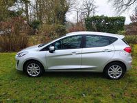 Gebraucht Ford Fiesta Cool & Connect 86 PS (63 kW) 2019 Silber Limousine