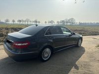 Gebraucht Mercedes E300 Avantgarde 231 PS (169 kW) 2011 Grau Limousine