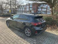 Gebraucht Ford Focus ST-Line 125 PS (91 kW) 2023 Schwarz Limousine