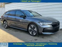 Neu Skoda Superb SportLine 265 PS (194 kW) 2026 Graphite grau metallic Kombi