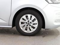 Gebraucht VW Multivan Basis 150 PS (110 kW) 2024 Reflexsilber metallic Van