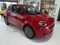 Neu Fiat 500 Icon 65 PS (47 kW) 2026 Rot Kleinwagen