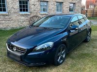 Second-hand Volvo V40 150 CP (110 kW) 2013 Albastru Hatchback