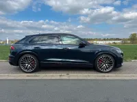 Gebraucht Audi SQ8 Sport 507 PS (372 kW) 2023 Blau SUV