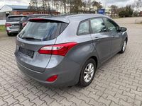 Gebraucht Hyundai i30 Trend 110 PS (80 kW) 2012 Grau Kombi
