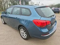Gebraucht Opel Astra Selection 116 PS (85 kW) 2014 Blau Kombi