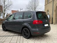 Gebraucht VW Sharan 170 PS (125 kW) 2012 Grau Van / Kleinbus