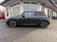 Gebraucht Mini John Cooper Works 231 PS (169 kW) 2019 Rebel green Kleinwagen