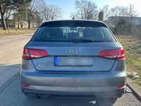 Gebraucht Audi A3 116 PS (85 kW) 2017 Grau Limousine