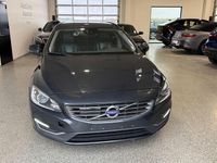 Gebraucht Volvo V60 190 PS (139 kW) 2015 Grau Kombi