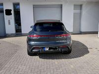 Gebraucht Porsche Macan 265 PS (194 kW) 2023 Schwarz SUV