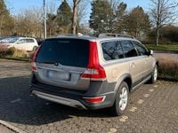 Gebraucht Volvo XC70 181 PS (133 kW) 2015 Gold Kombi