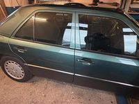 Gebraucht Mercedes E280 197 PS (144 kW) 1993 Grün Limousine