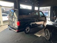 Second-hand VW T6 150 CP (110 kW) 2017 Negru Van