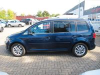 Gebraucht VW Touran Style 105 PS (77 kW) 2011 Blau Van / Kleinbus