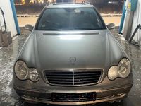 Gebraucht Mercedes C220 143 PS (105 kW) 2003 Grau Kombi