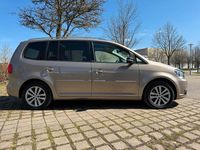 Gebraucht VW Touran 105 PS (77 kW) 2012 Gold Van / Kleinbus