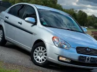 Gebraucht Hyundai Accent 97 PS (71 kW) 2009 Silber Limousine