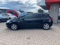 Gebraucht Opel Astra Edition 120 PS (88 kW) 2012 Graphitschwarz/carbon Kleinwagen