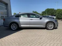 Gebraucht VW Passat 150 PS (110 kW) 2020 Silber Limousine