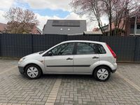 Gebraucht Ford Fiesta 69 PS (50 kW) 2007 Grau Kleinwagen