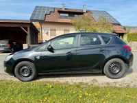 Usata Opel Astra 140 CV (102 kW) 2012 Nero Berlina