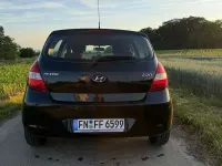 Gebraucht Hyundai i20 Classic 77 PS (56 kW) 2012 Schwarz Kleinwagen