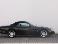 Używany Jaguar XKR 363 KM (266 kW) 1998 Czarny Kabriolet