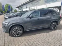 Neu Volvo XC90 Plus 407 PS (299 kW) 2026 Grün SUV