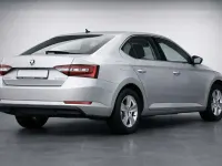 Gebraucht Skoda Superb Ambition 120 PS (88 kW) 2018 Brillantsilber metallic Limousine